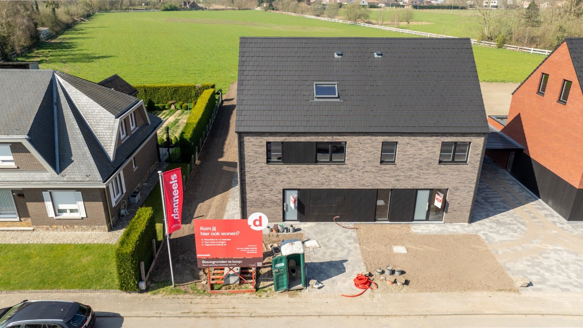 Energiezuinige halfopen bebouwing met ruime tuin foto 2