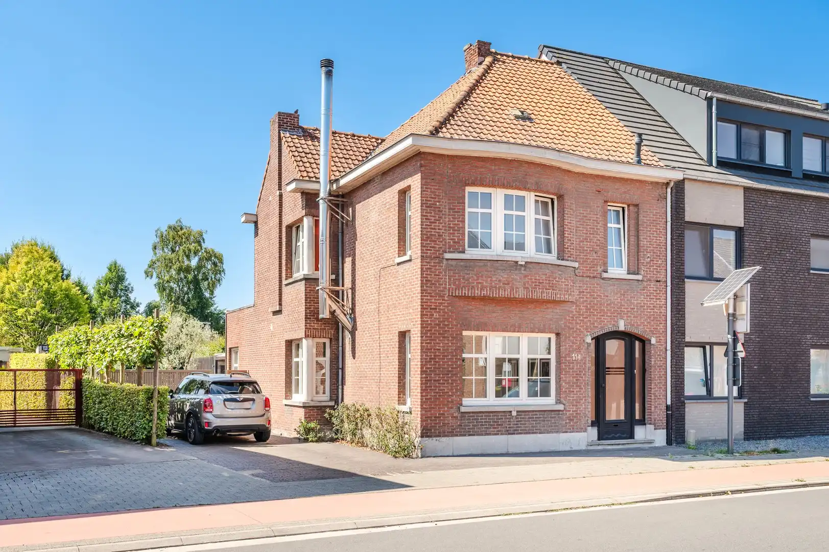 Gezellige 4-slaapkamerwoning met tuin & zwembad foto {{pictureIndex}}