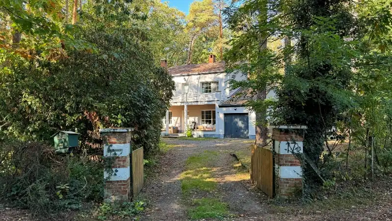 Charmante vernieuwde villa van 231m² op 20 are foto 23