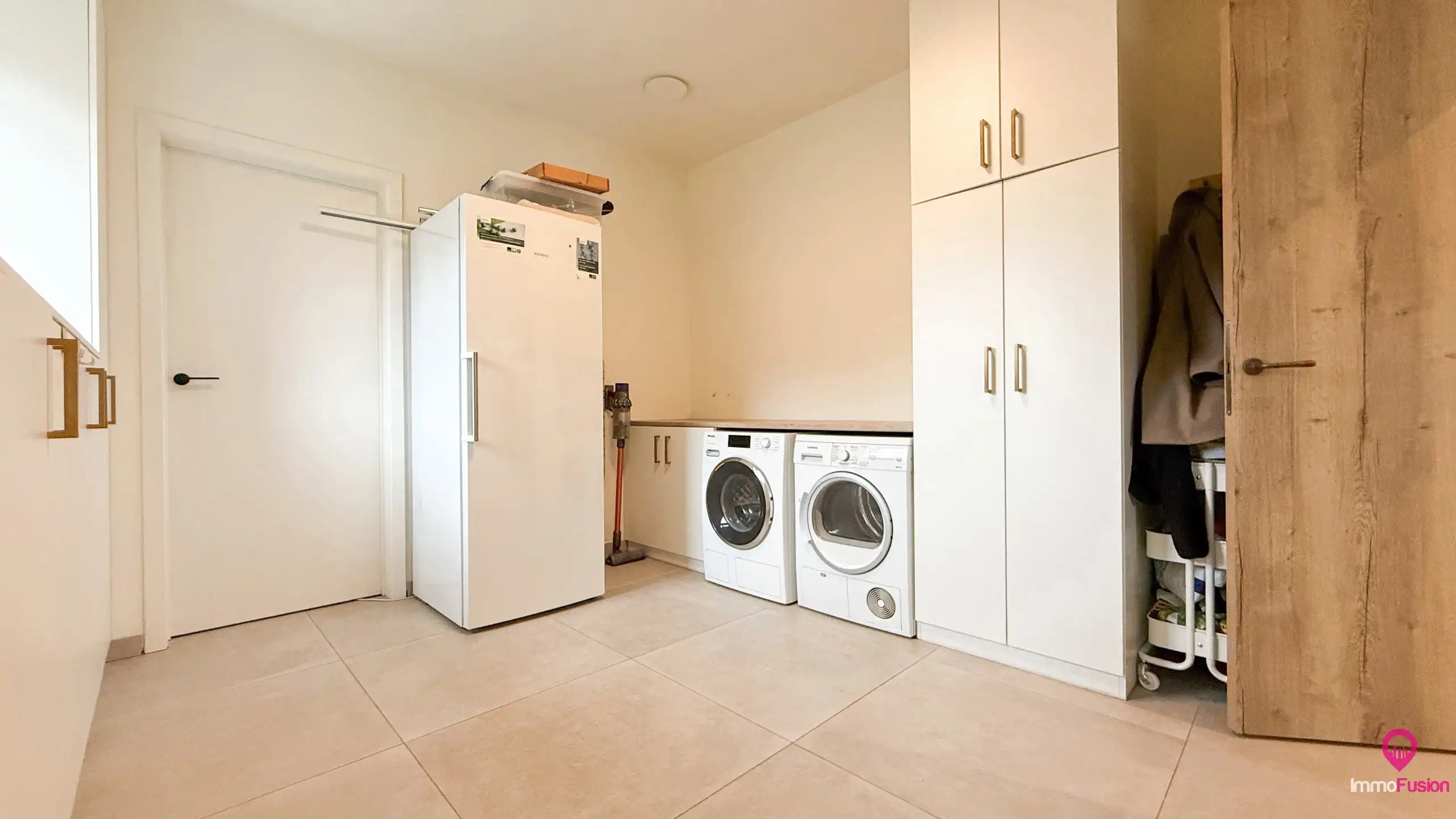 Luxe nieuwbouw van 270m² met 5 slpks en bureau in Koersel! foto 22