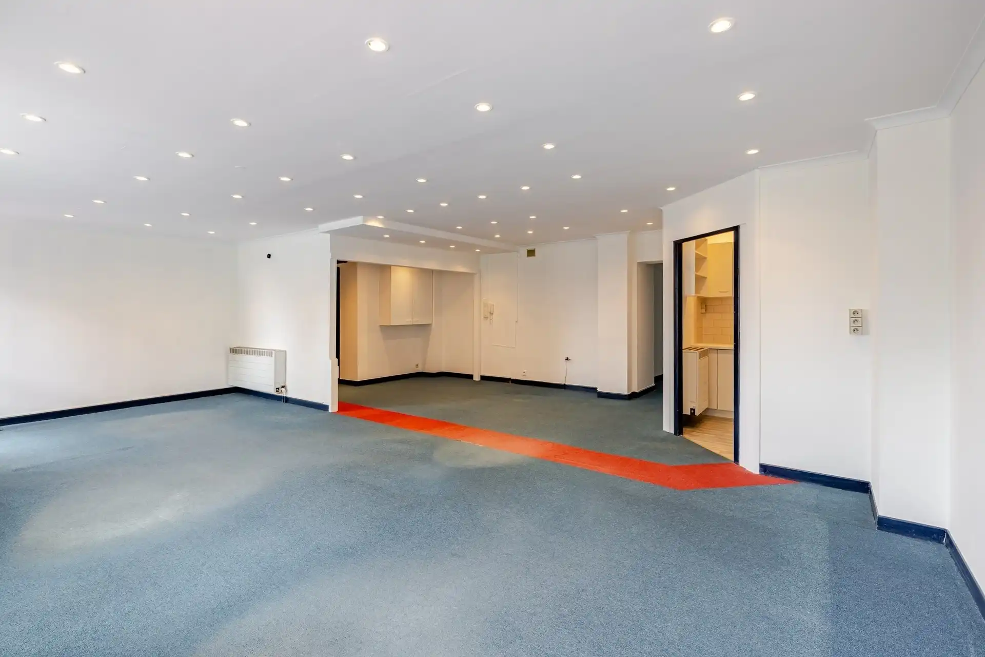 kantoorruimte van 90m² op centrumlocatie in Wetteren foto 7