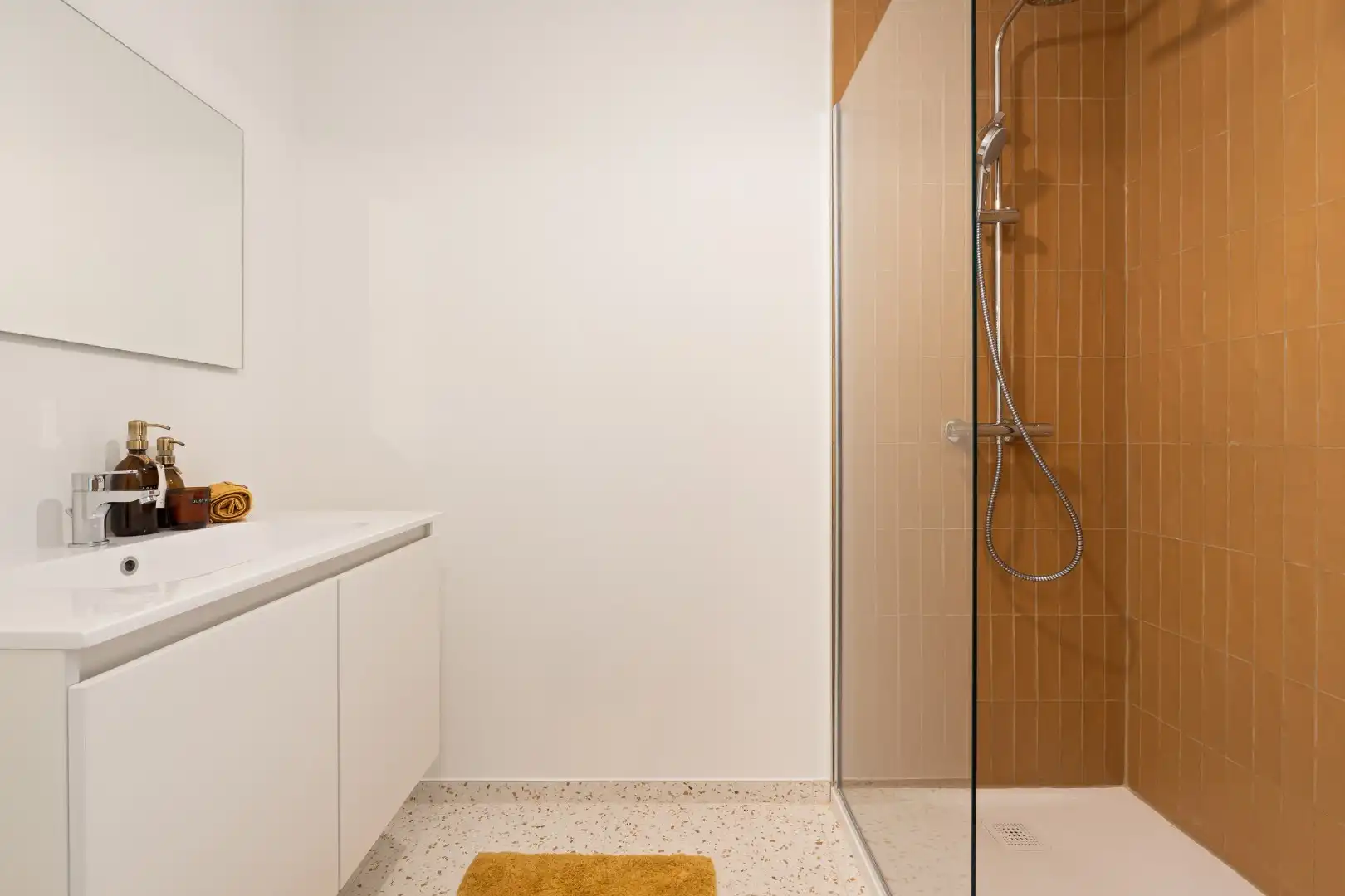 Karakter-appartement in Oostende – comfortabel wonen met privatieve lift en terras nabij Achturenplein foto 9