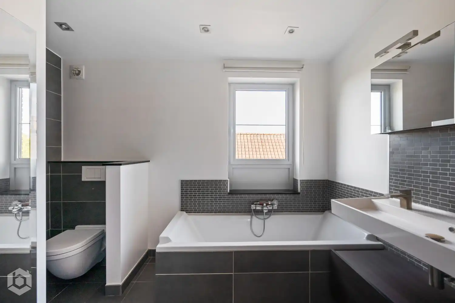 Instapklare woning met 2 slpkrs en ruime tuin te Beerzel foto 15