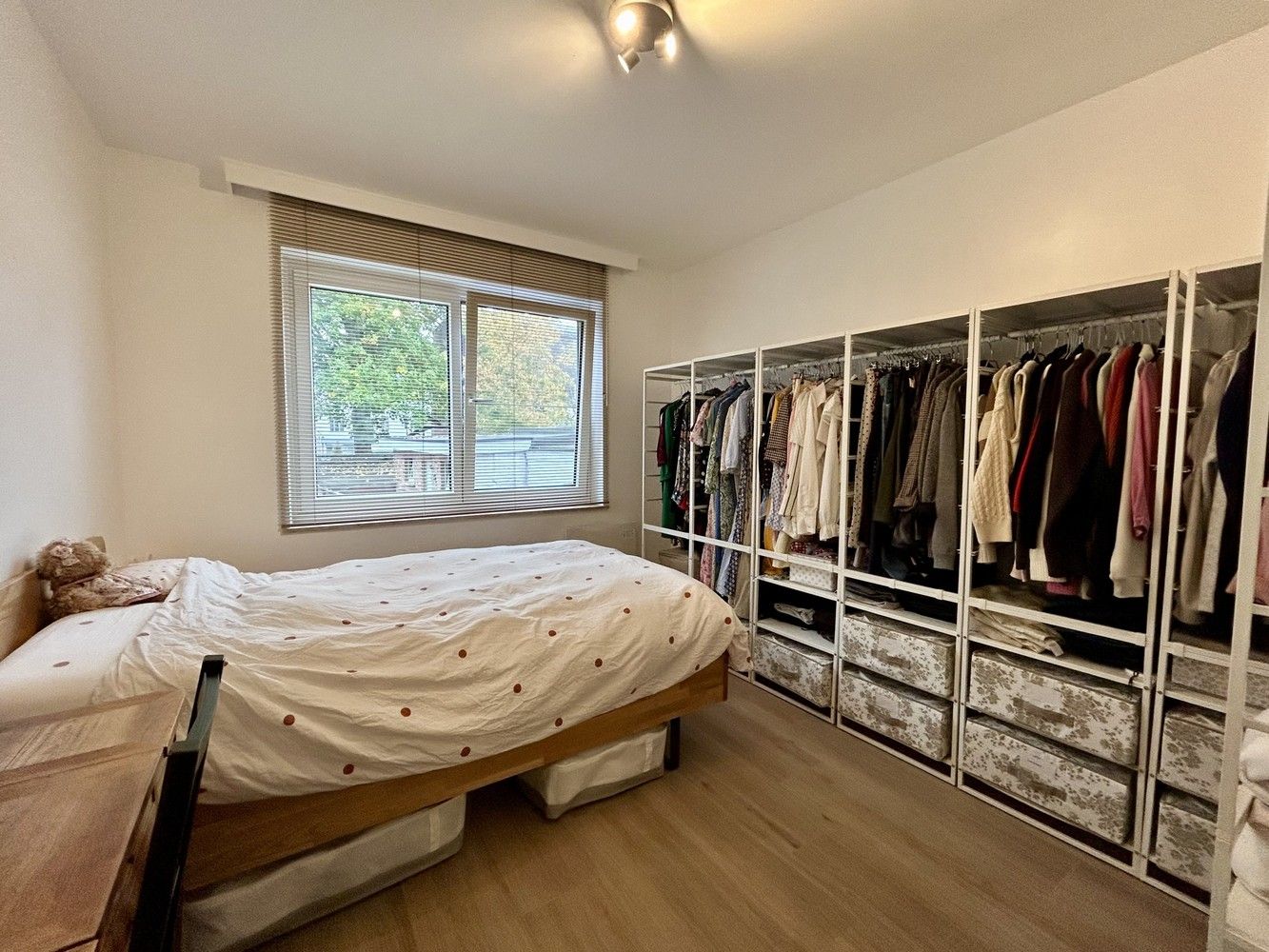 Instapklaar en modern afgewerkt 3-slaapkamerappartement met terras in hartje Leuven foto 13