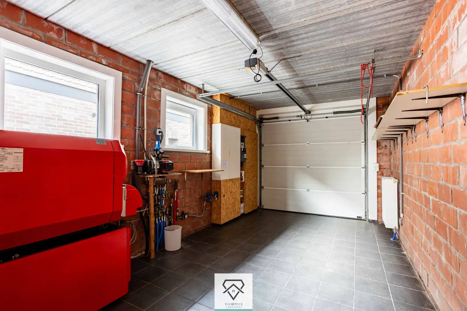 Moderne instapklare villa te koop met zonnige tuin foto 19