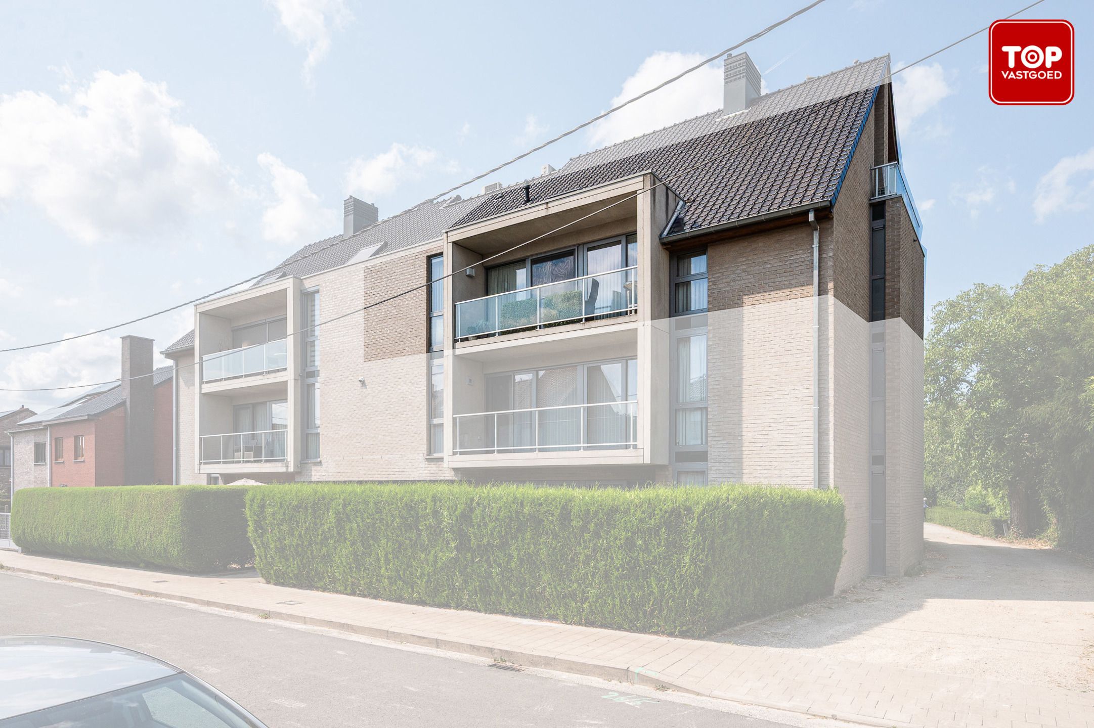 Instapklaar duplex appartement met  2 terrassen. foto 2