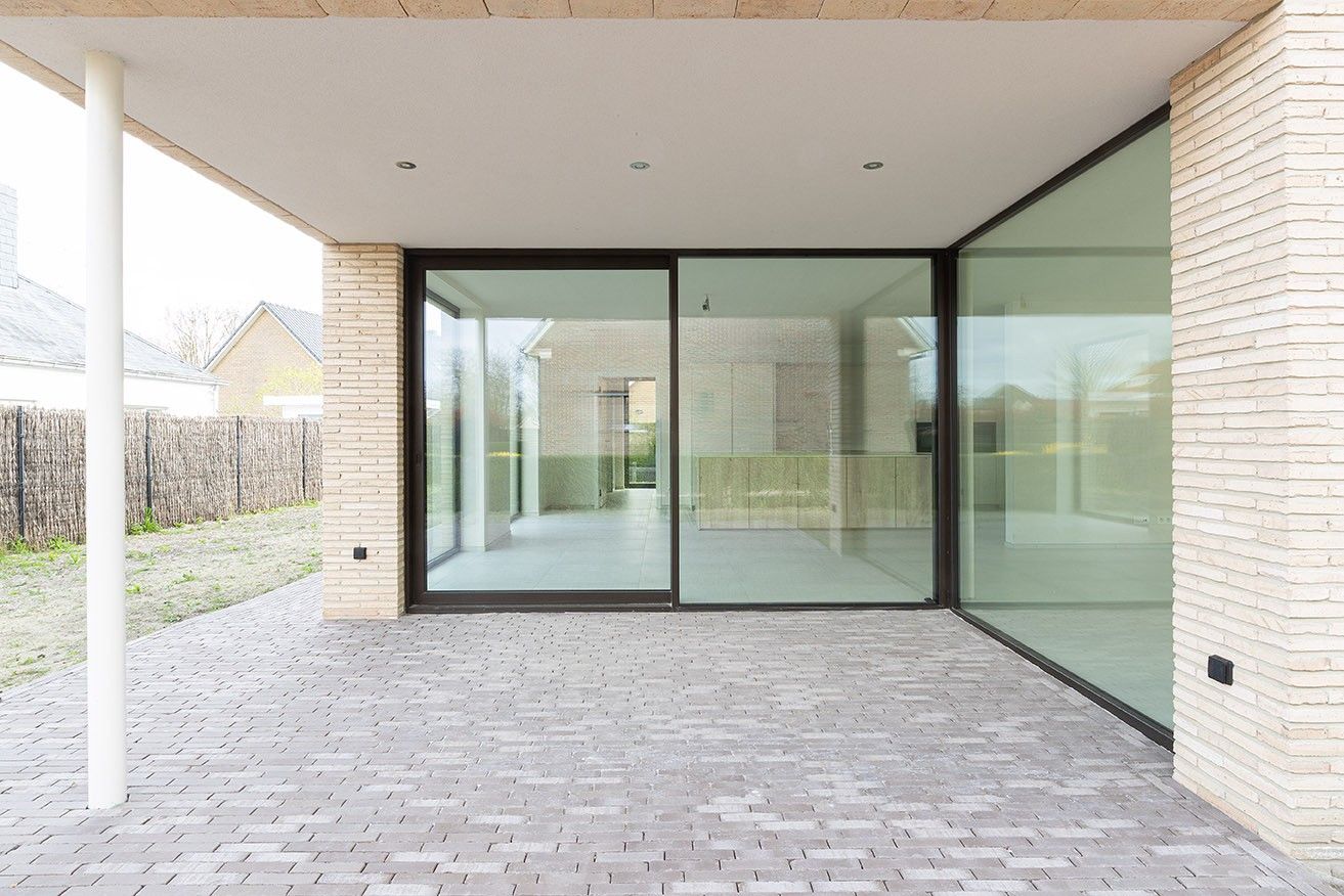 100% Instapklare en riante nieuwbouw villa. foto 11
