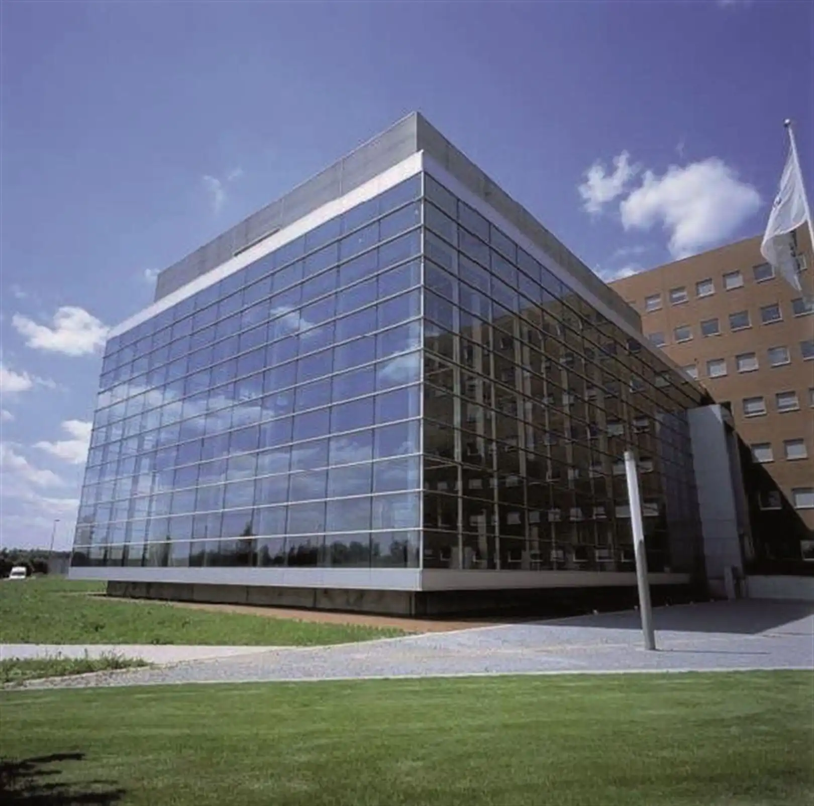 Kantoorgebouw vanaf 290m² foto 3