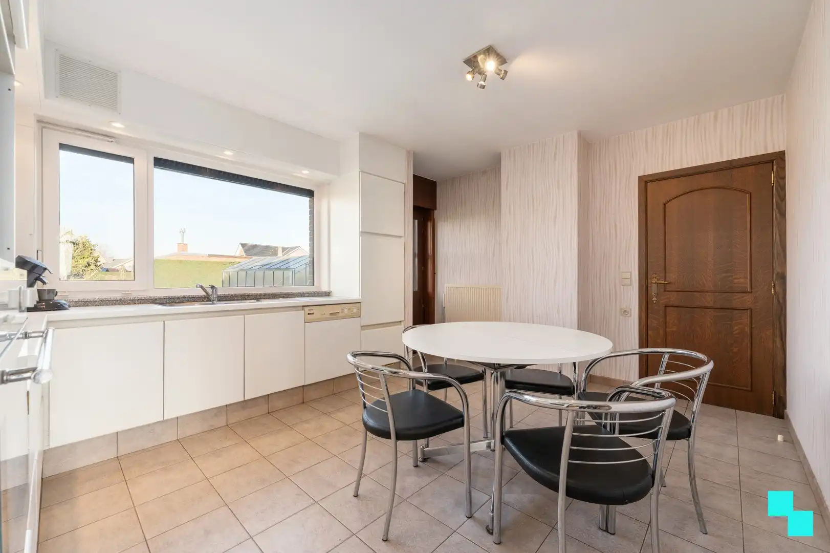 Charmante open bebouwing met 4 slaapkamers en landelijk zicht - Gits foto 9