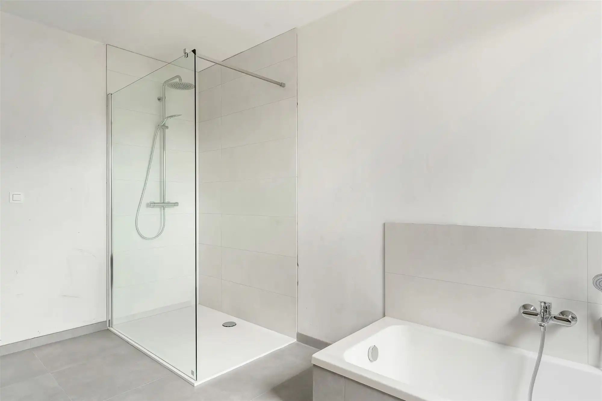 VOLLEDIG AFGEWERKTE NIEUWBOUWWONING IN DOODLOPENDE STRAAT foto 15