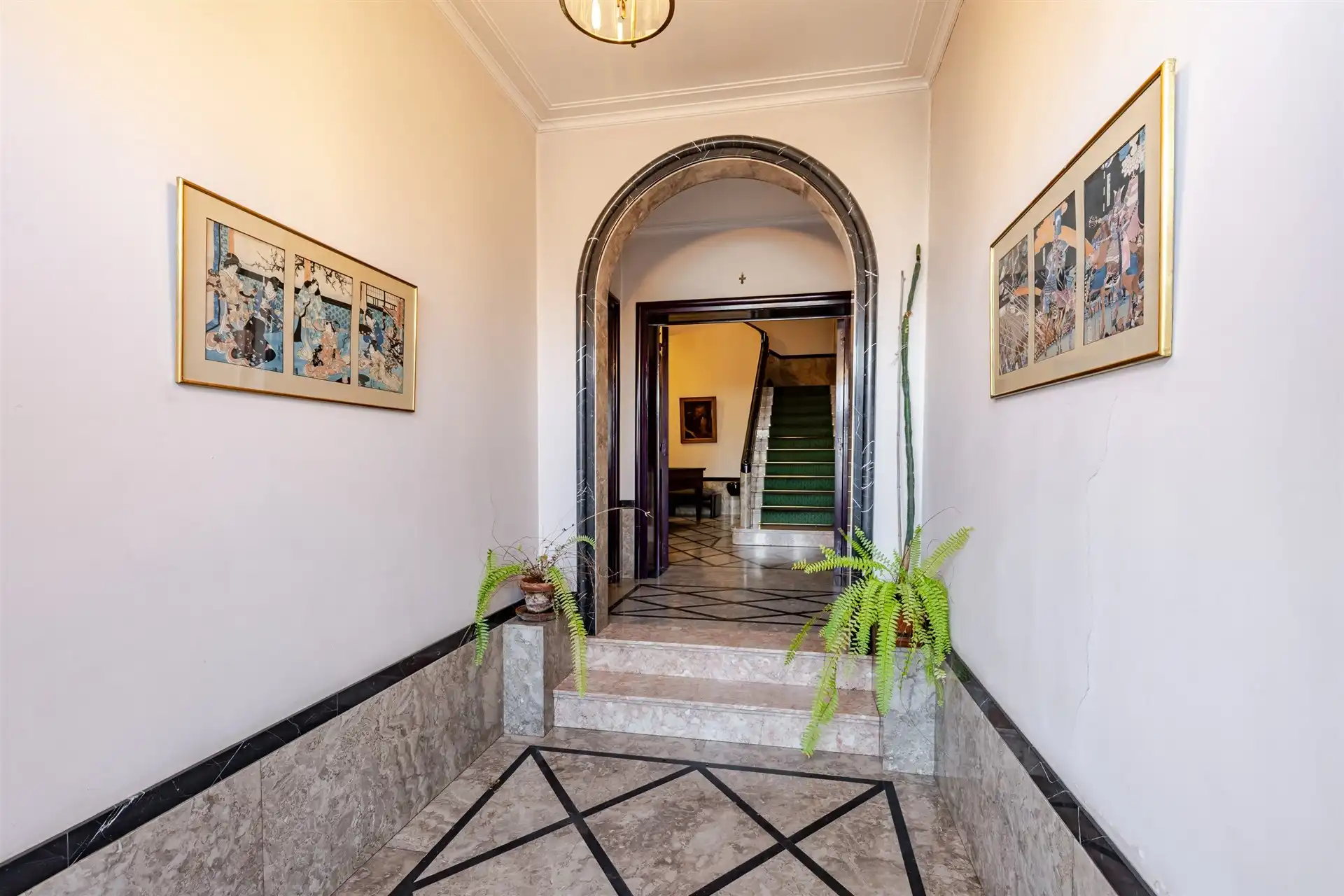 Karaktervolle herenwoning met indrukwekkende ruimte, authentieke elementen en rustige tuin nabij het stadspark foto 11