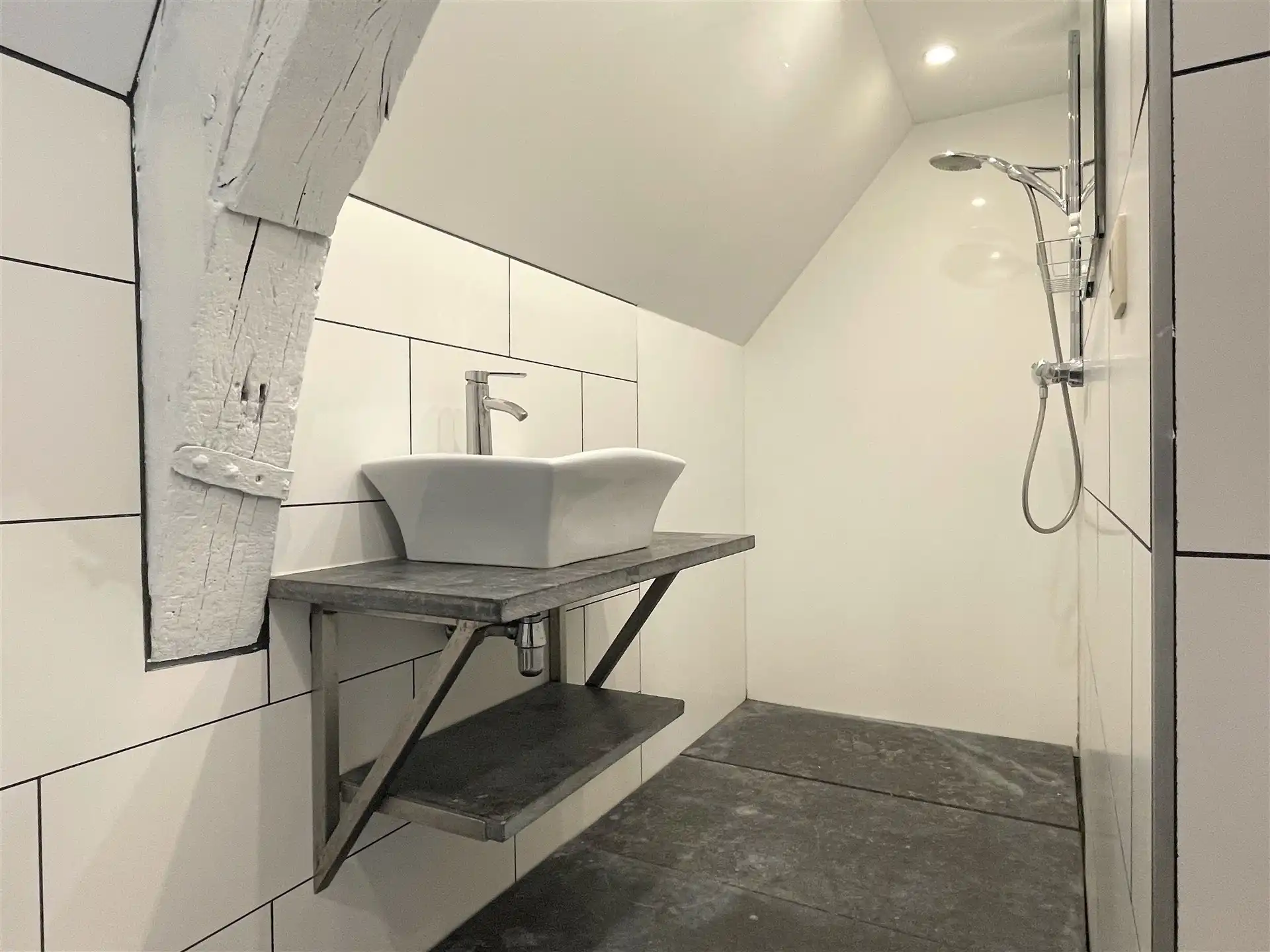 Gemeubeld appartement aan de Grote Markt, Antwerpen! foto 8