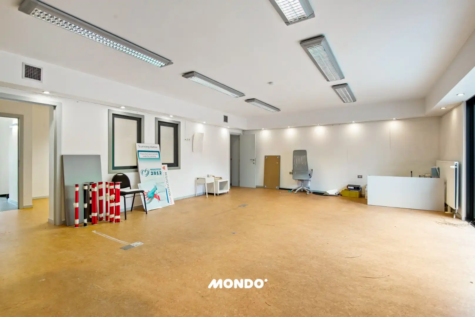 Veelzijdig kantoorgebouw met uitzonderlijk potentieel – ideaal voor praktijk, coworking of investering. foto 6