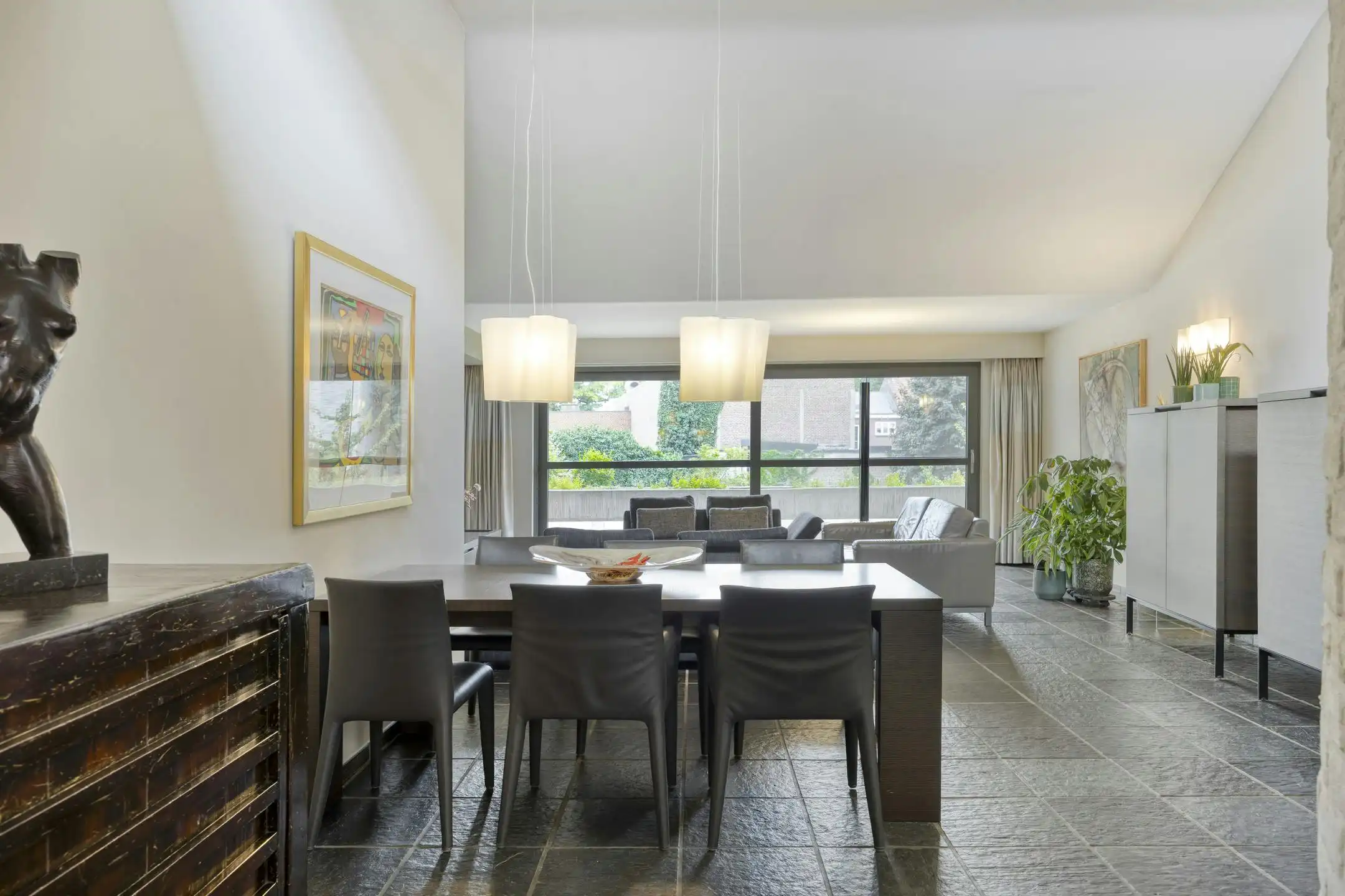 Stijlvolle stadswoning met handelspand te koop in hartje Maaseik foto 5