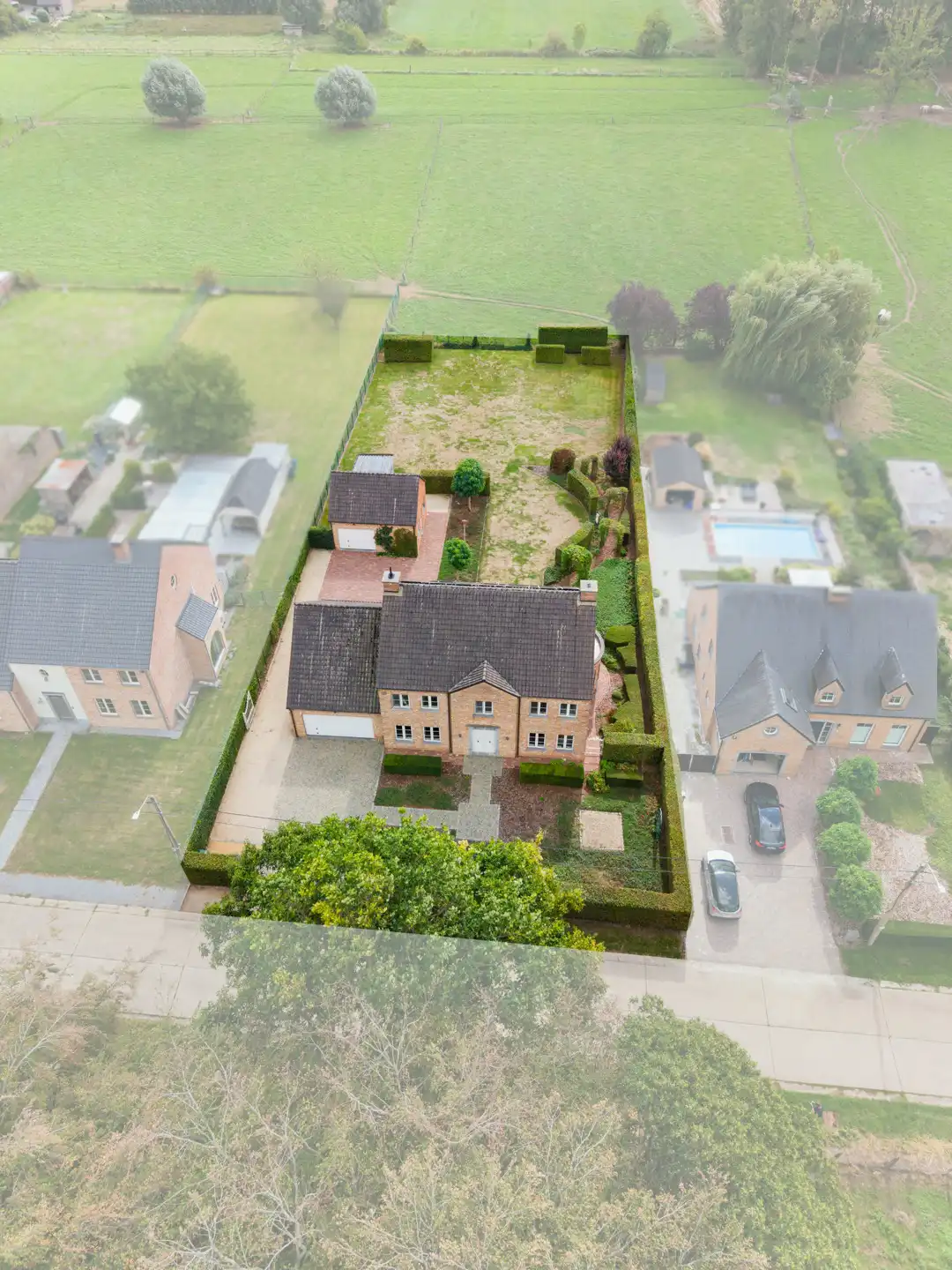 Exclusieve villa met zonnige tuin in Mal foto 50