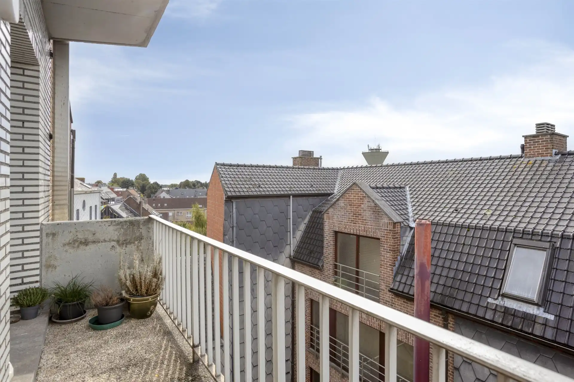 Zeer ruim, zonovergoten appartement met 3 slaapkamers! foto 18