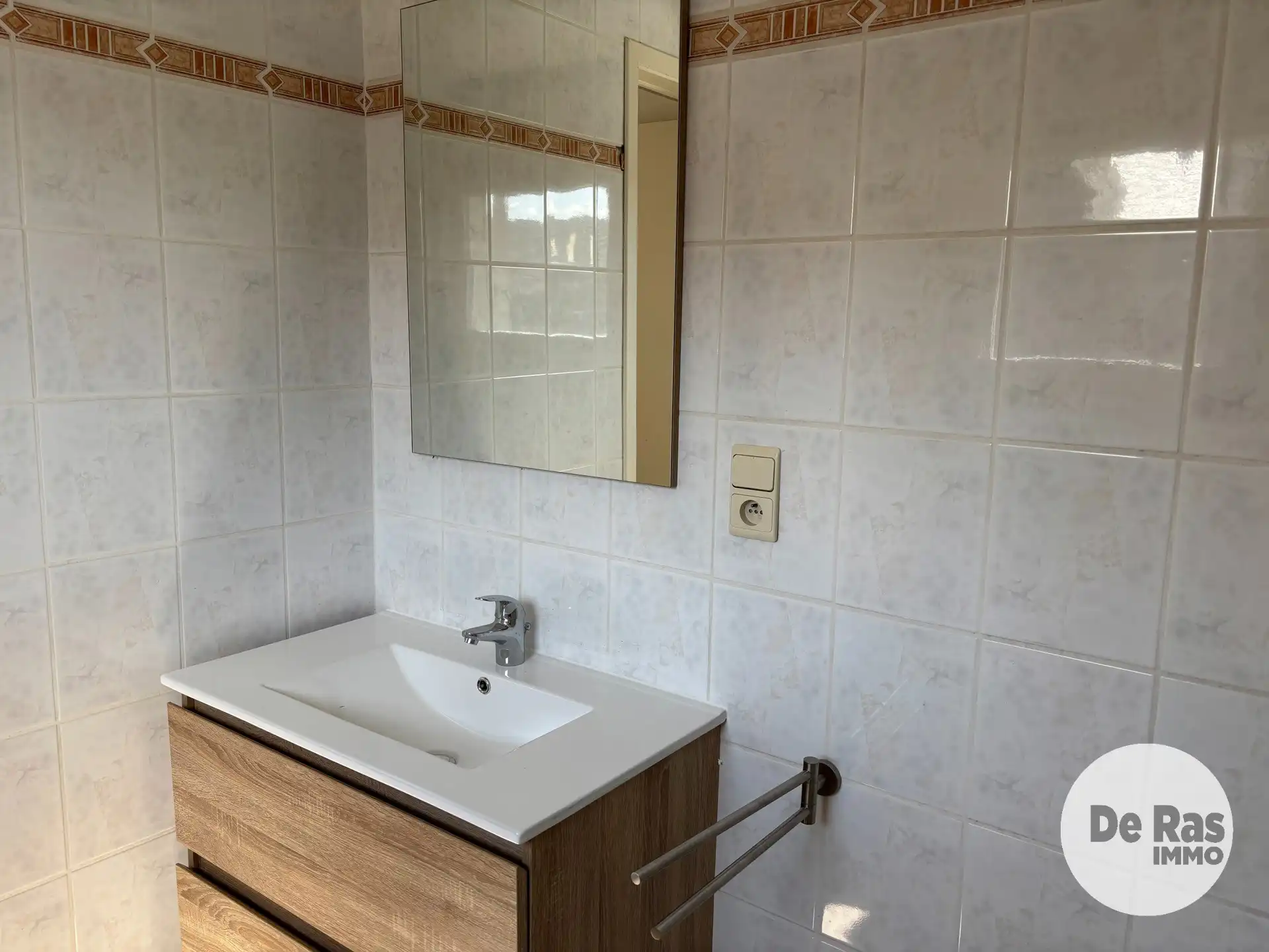 BURST - Gerenoveerde rijwoning met tuin foto 7