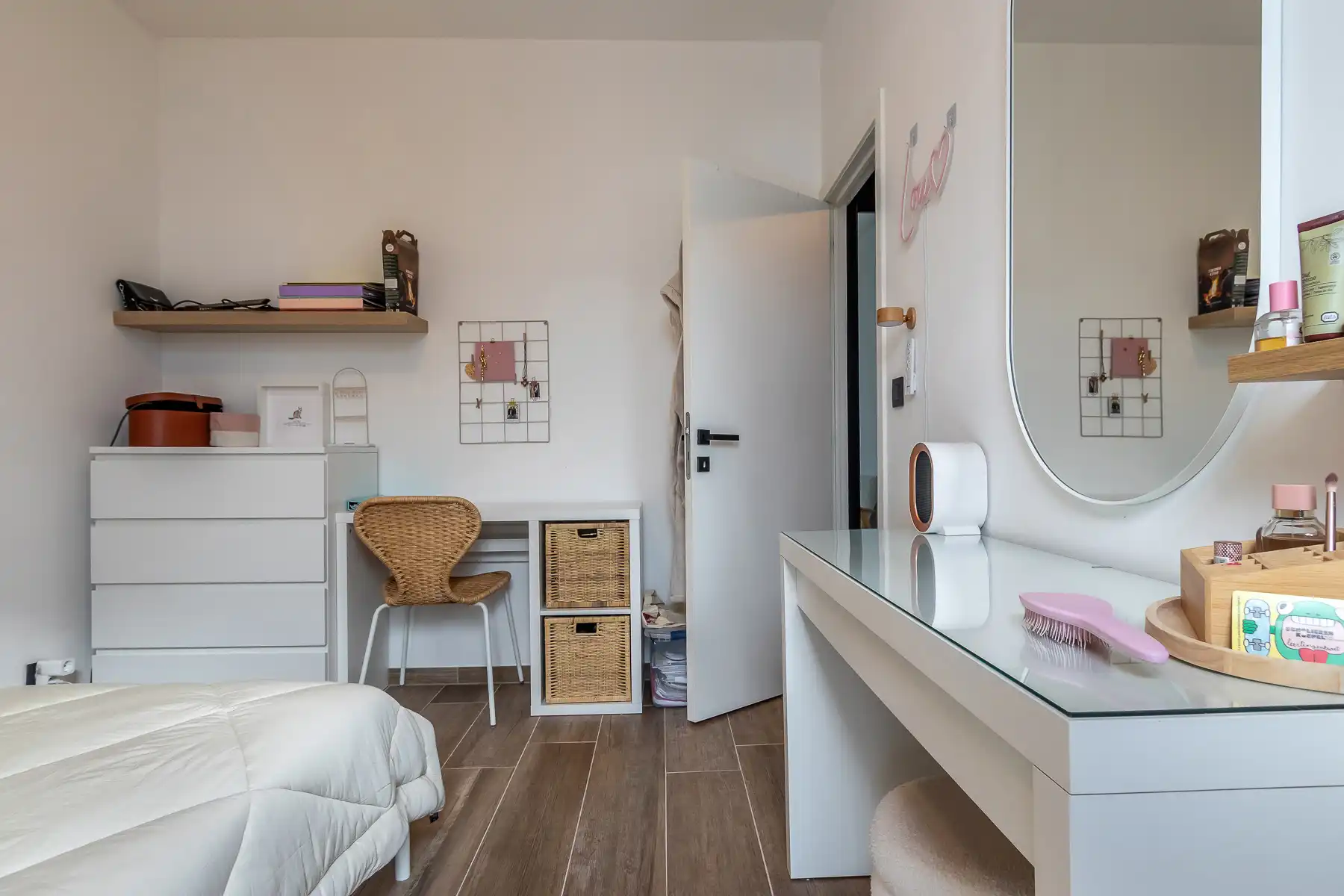 Gerenoveerde en instapklare gelijkvloers woning met 3 slaapkamers en garage  foto 21