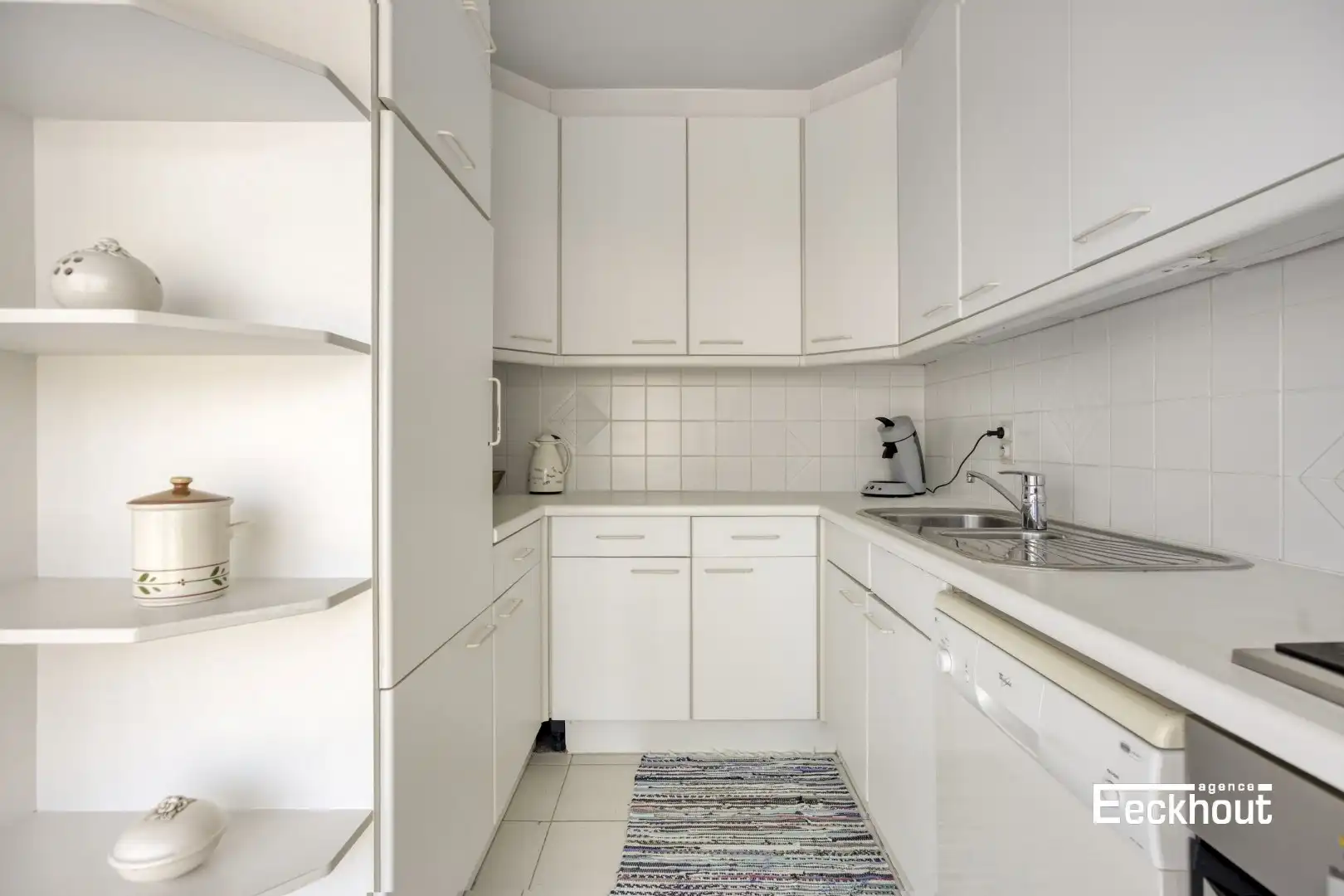 Zeer verzorgde, instapklare bel-étagewoning met 3 slaapkamers in rustige buurt te Bredene! foto 8
