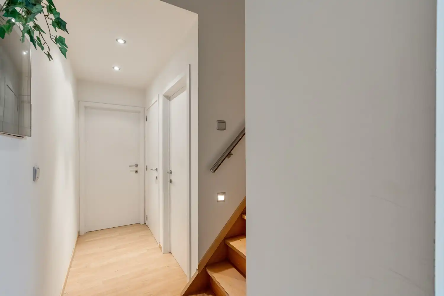 Karaktervol handelspand met duplexappartement en parkeermogelijkheden in het centrum van Bilzen foto 28