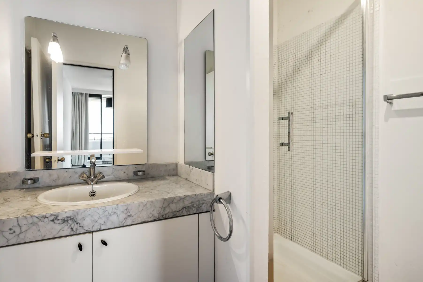 Licht en gezellig appartement 135m² + 22m² terras foto 16