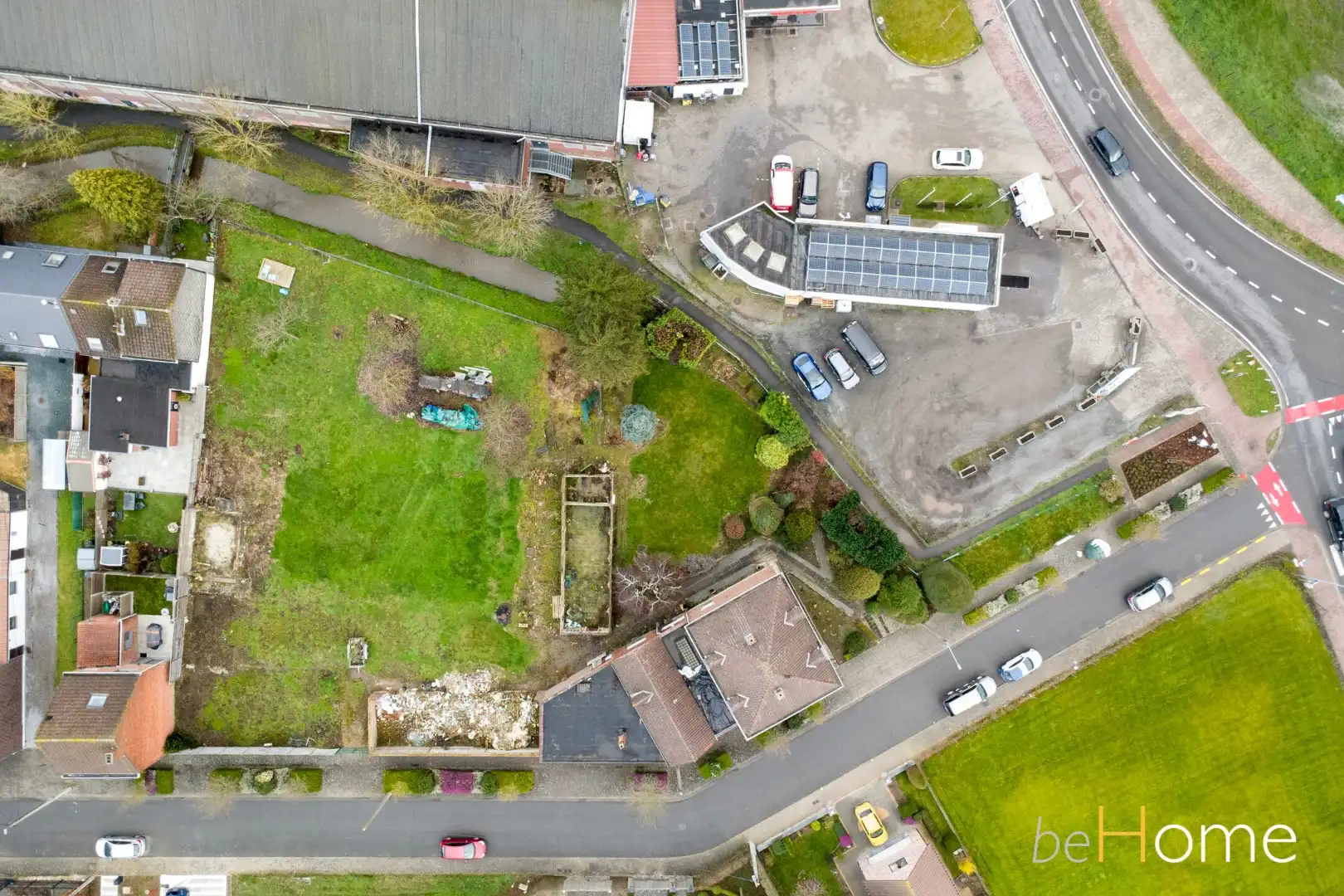 TE KOOP - Unieke projectgrond met karaktervolle ligging in Merchtem foto 2