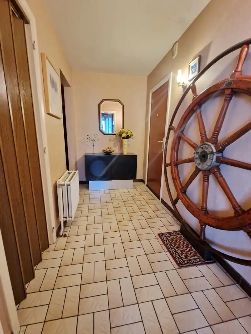 Twee slaapkamer appartement met frontaal zeezicht! foto 13