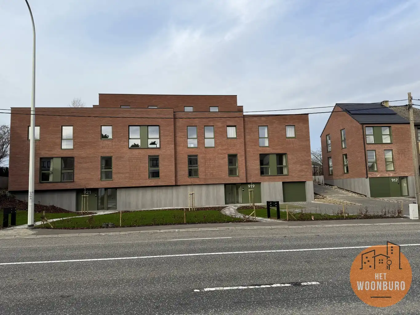 Nieuwbouw duplex 3 slpks, terras en autostaanplaats foto {{pictureIndex}}