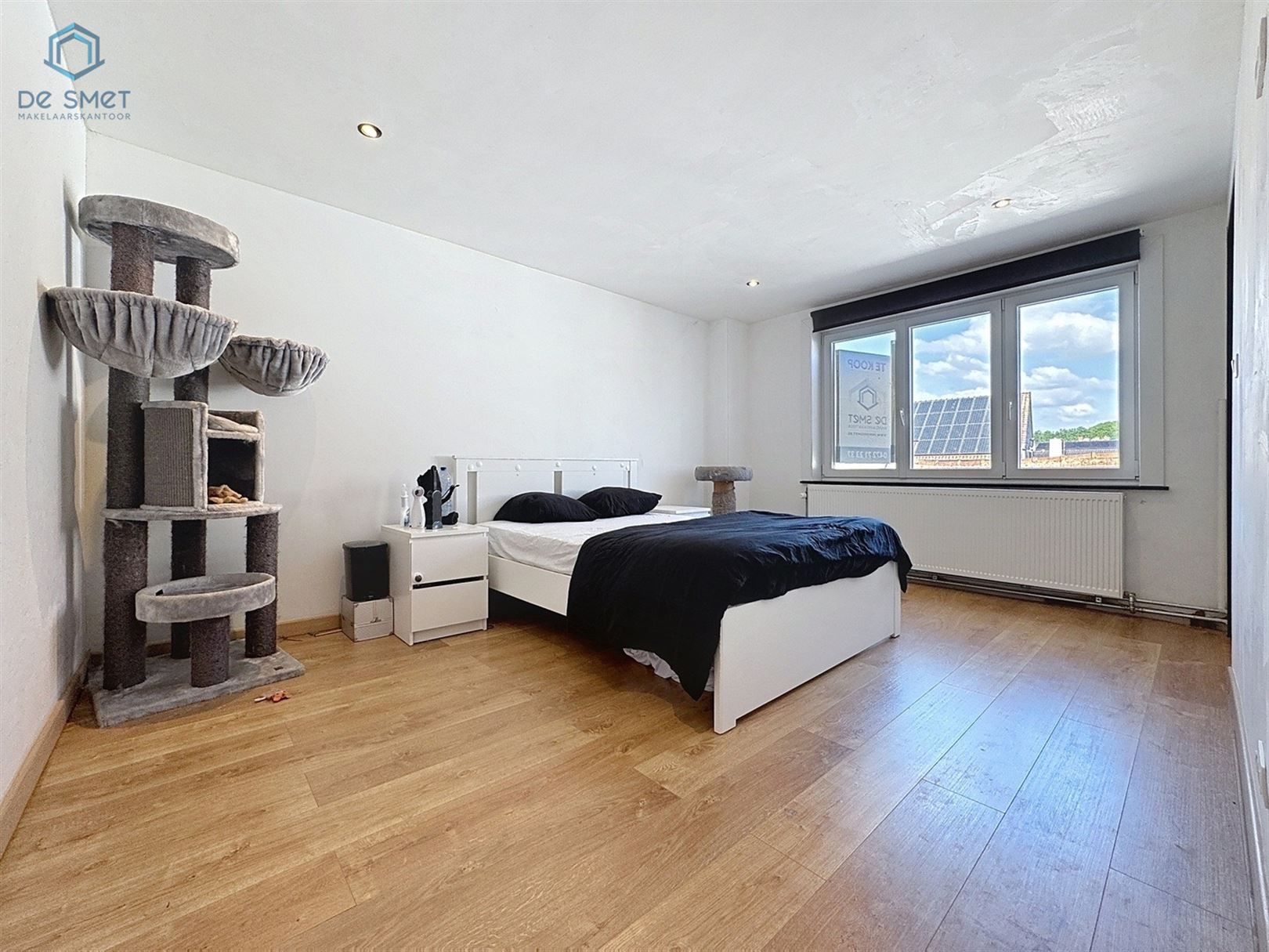 Grotendeels gerenoveerde woning met 3 slks foto 11
