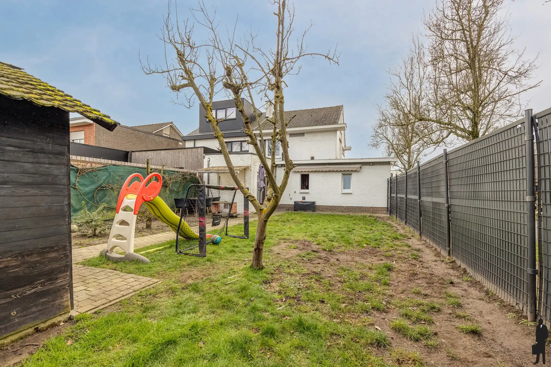 Charmante gezinswoning met aangename tuin op top locatie foto 13