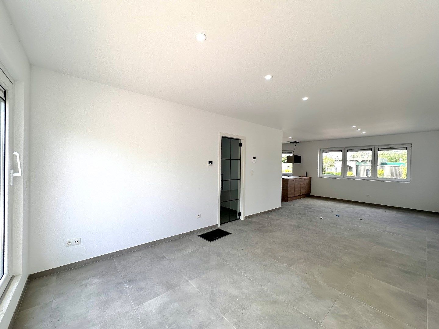 Nieuwbouwappartement (Duplex) met twee slaapkamers, terras en twee autostaanplaatsen foto 4