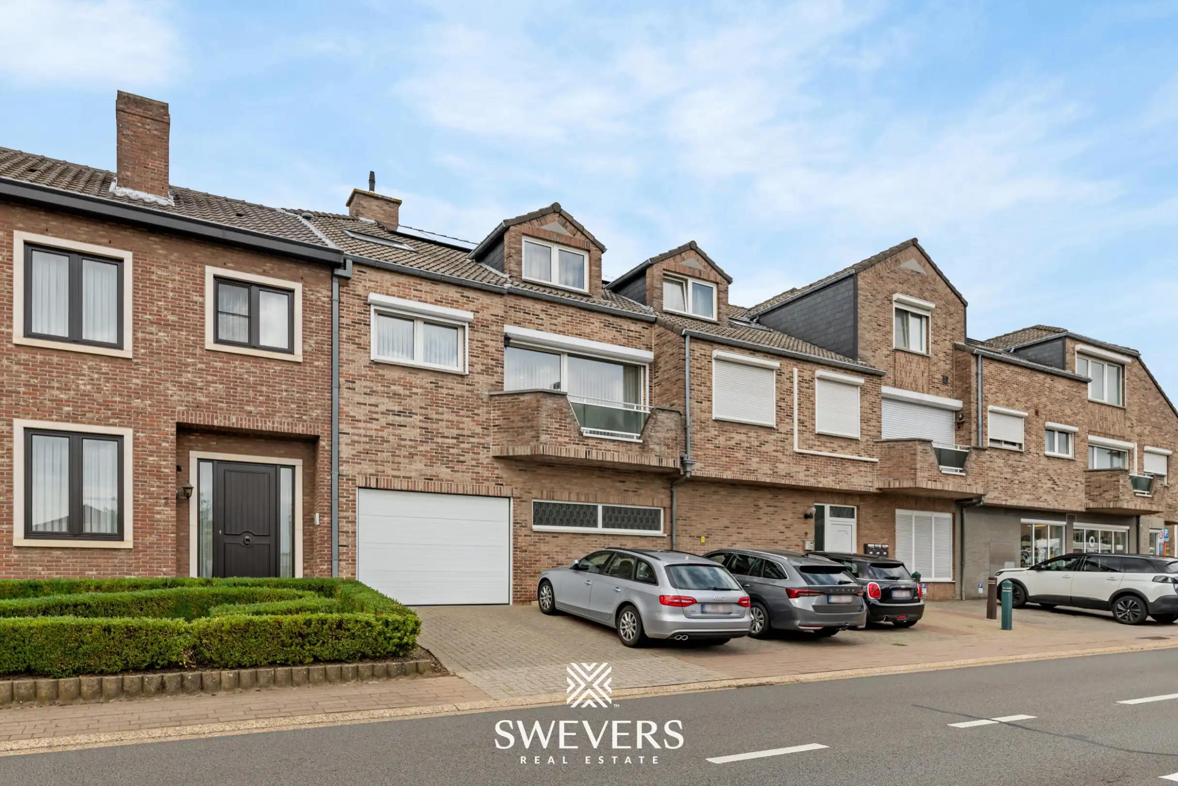 Ruim 2-slaapkamerappartement met groot terras en privéparking in centrum Beringen foto 25