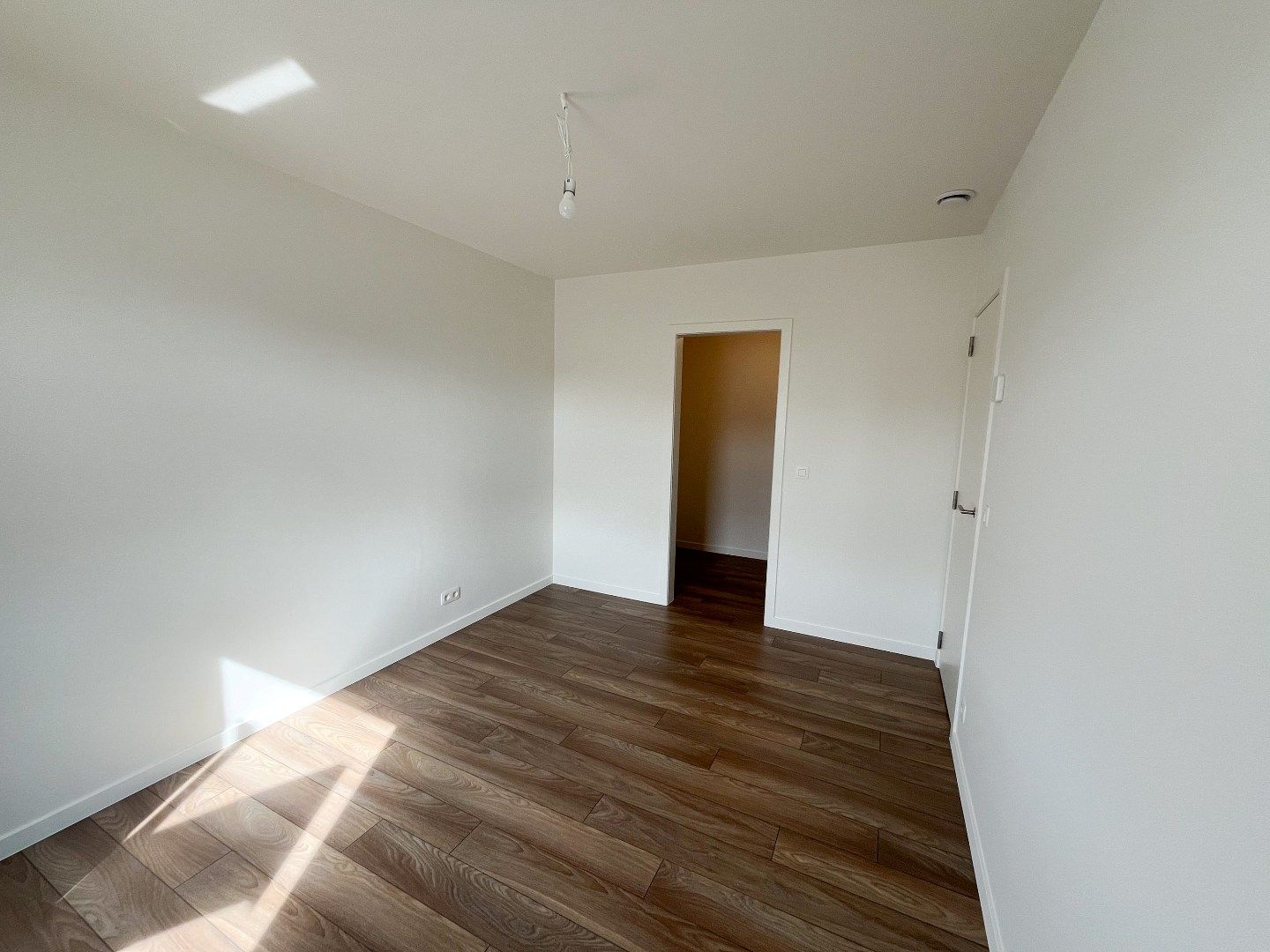 Kijkdag 13/09 van 10u tot 12u - Moderne halfopen nieuwbouwwoning op 537 m² met landelijk verzicht op topligging te Torhout foto 10