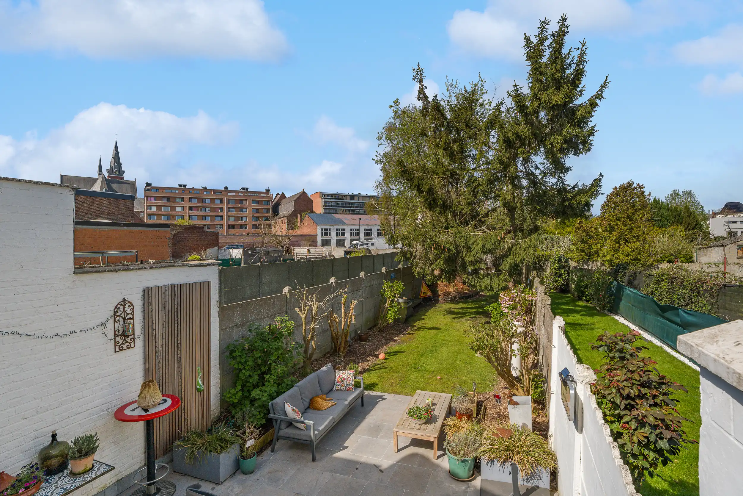 Charmante woning met diepe tuin én achteruitgang in centrum foto 14