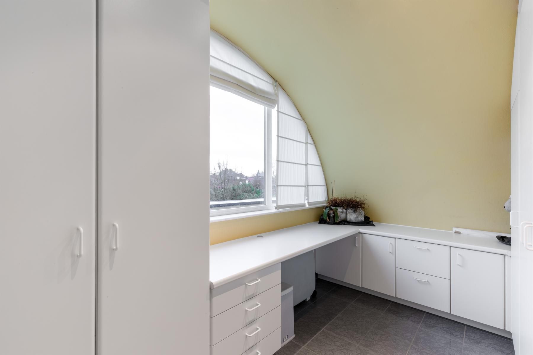 Riante penthouse met o.a. 3 slpks, 2 badks en ruime terrassen foto 15
