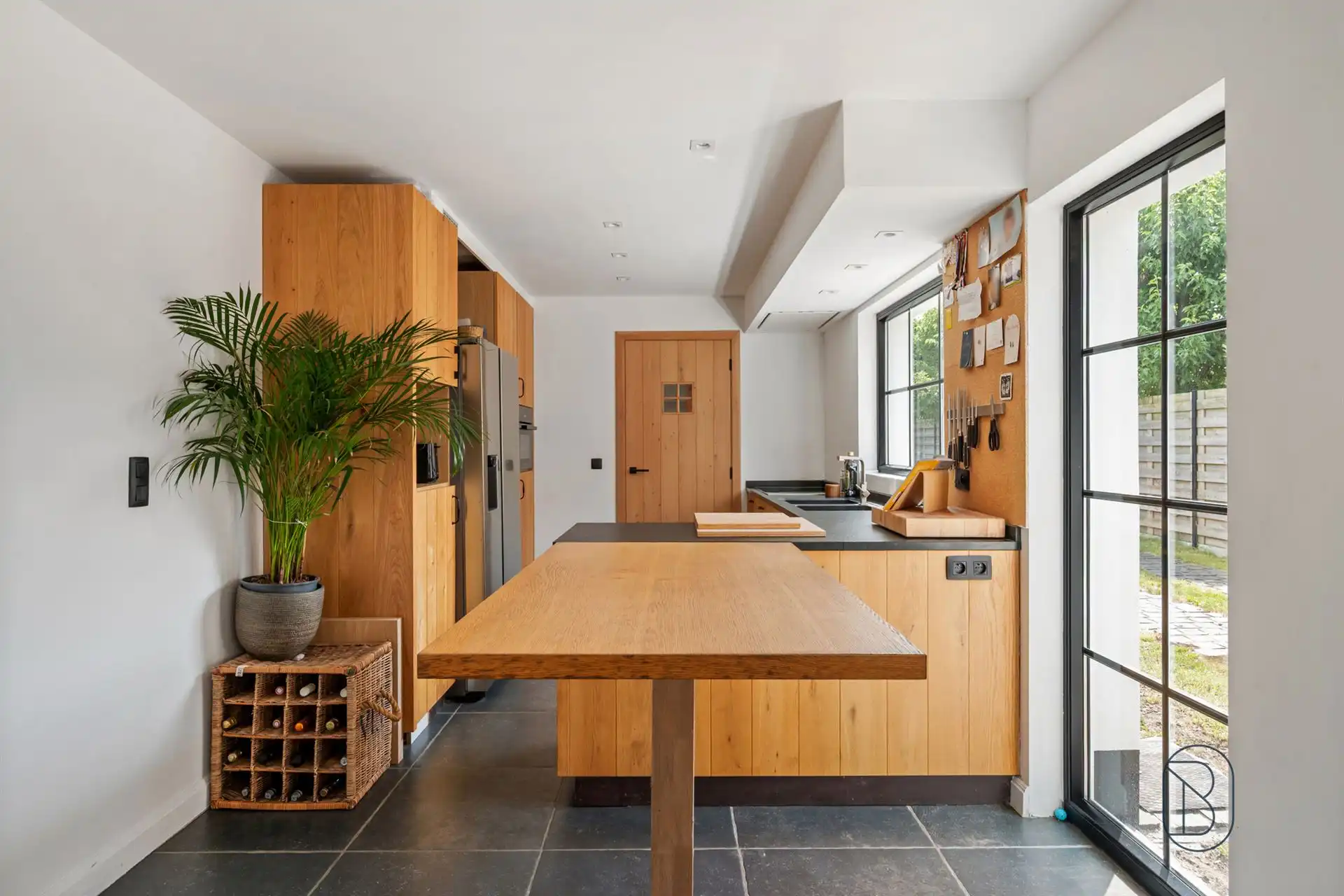Knap gerenoveerde woning met 3 à 4 slk, en zwemvijver foto 5