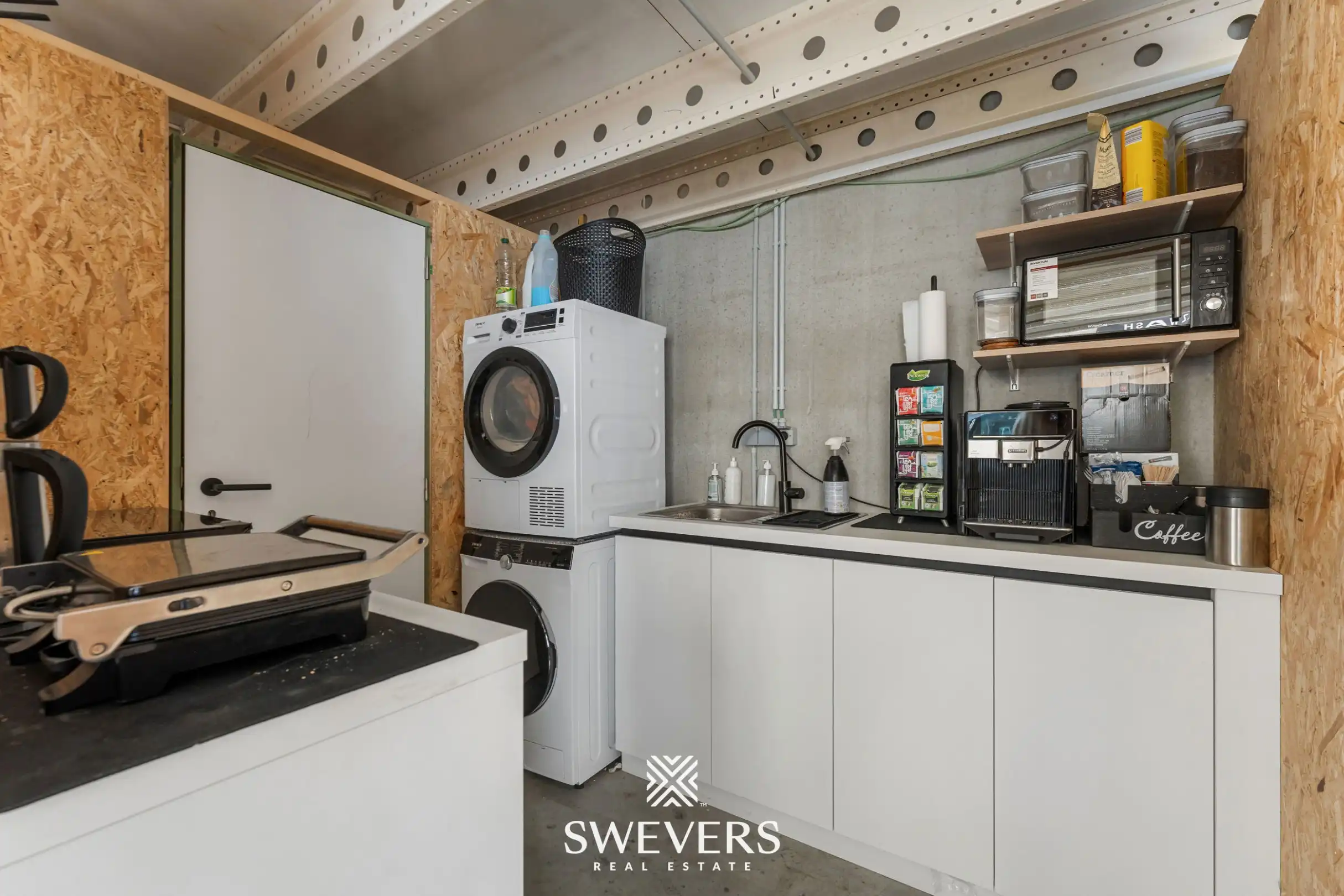 Instapklare recente KMO-unit 220m2 te Lummen: ideale opbrengsteigendom of uw eigen activiteit? foto 8