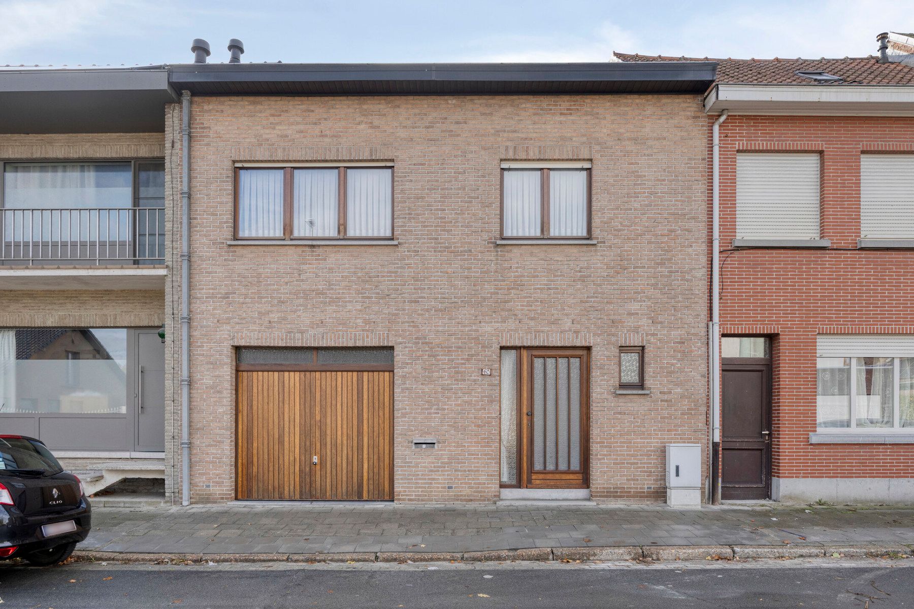 Instapklare woning met 3 slaapkamers en ruime tuin foto {{pictureIndex}}