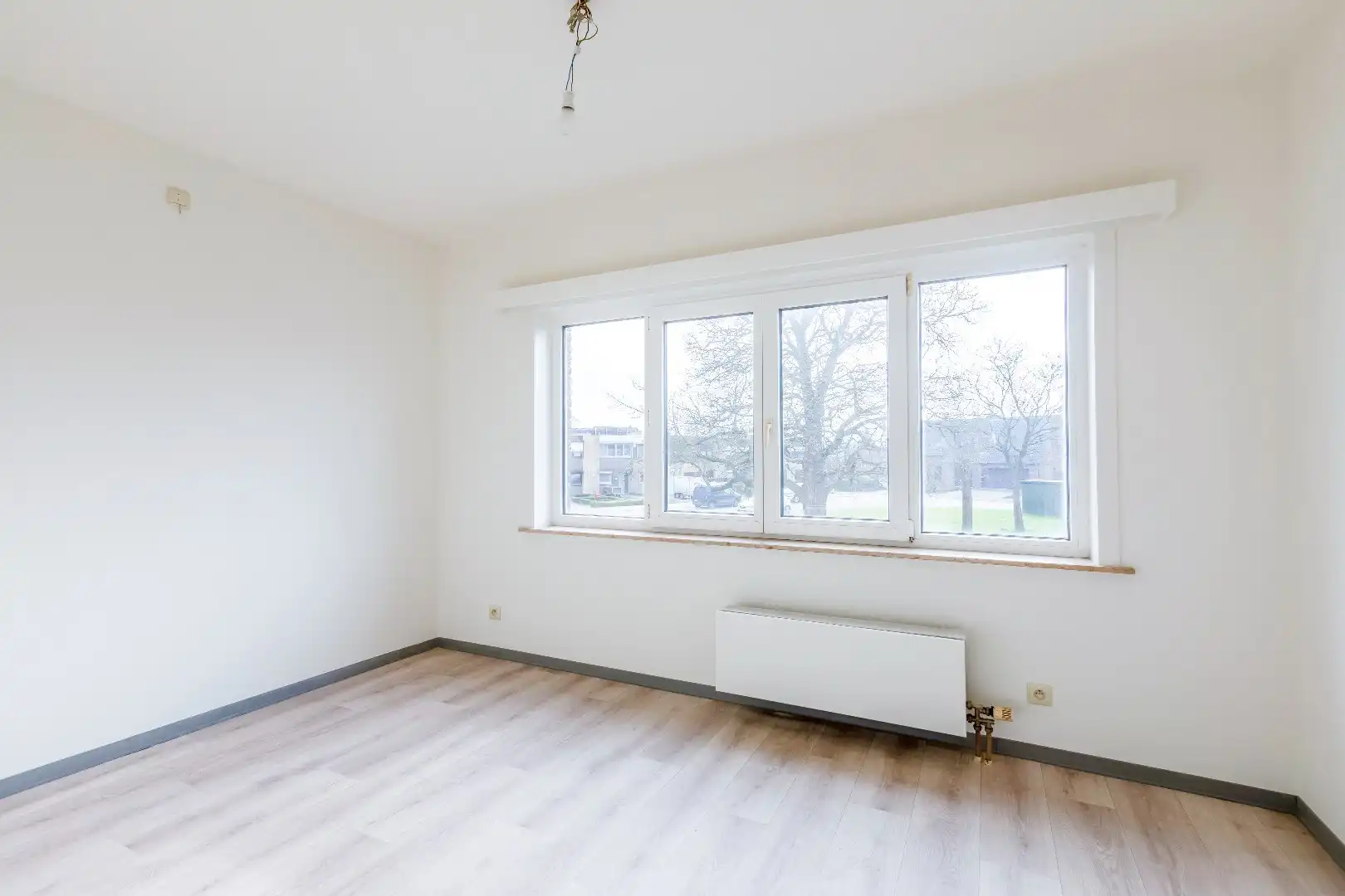 Gunstig gelegen instapklare woning in rij met garage en toffe tuin foto 16