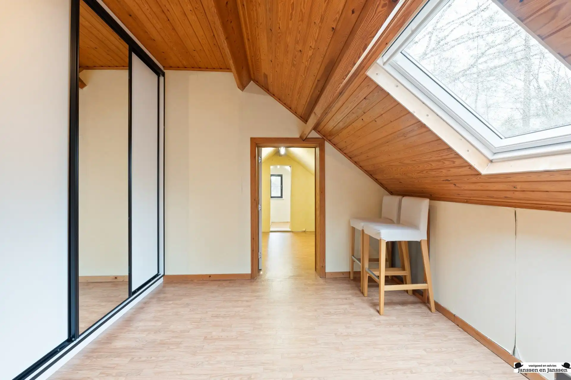 Karaktervolle villa op aan de Bredabaan te Gooreind  foto 15