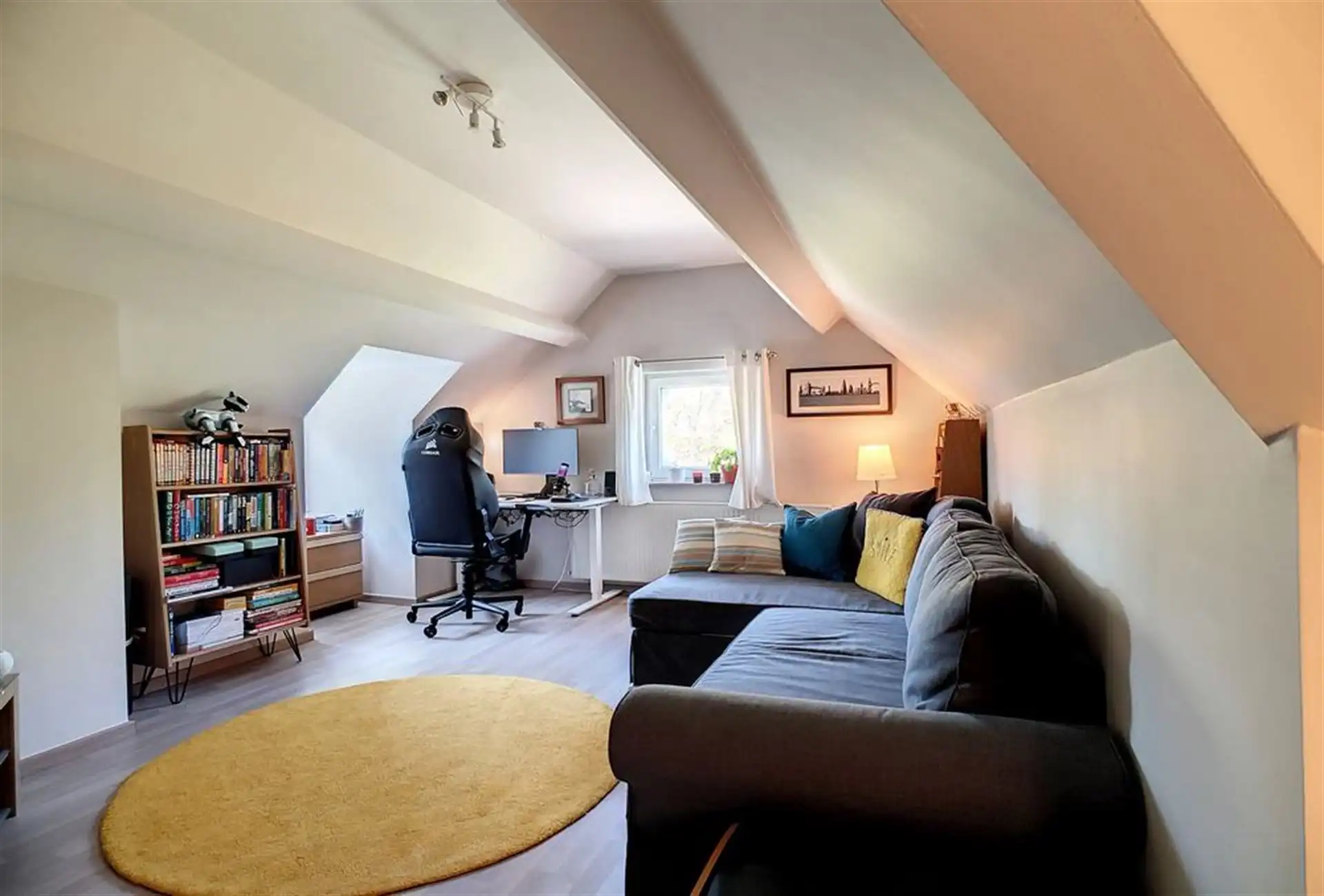 Residentieel gelegen villa foto 20