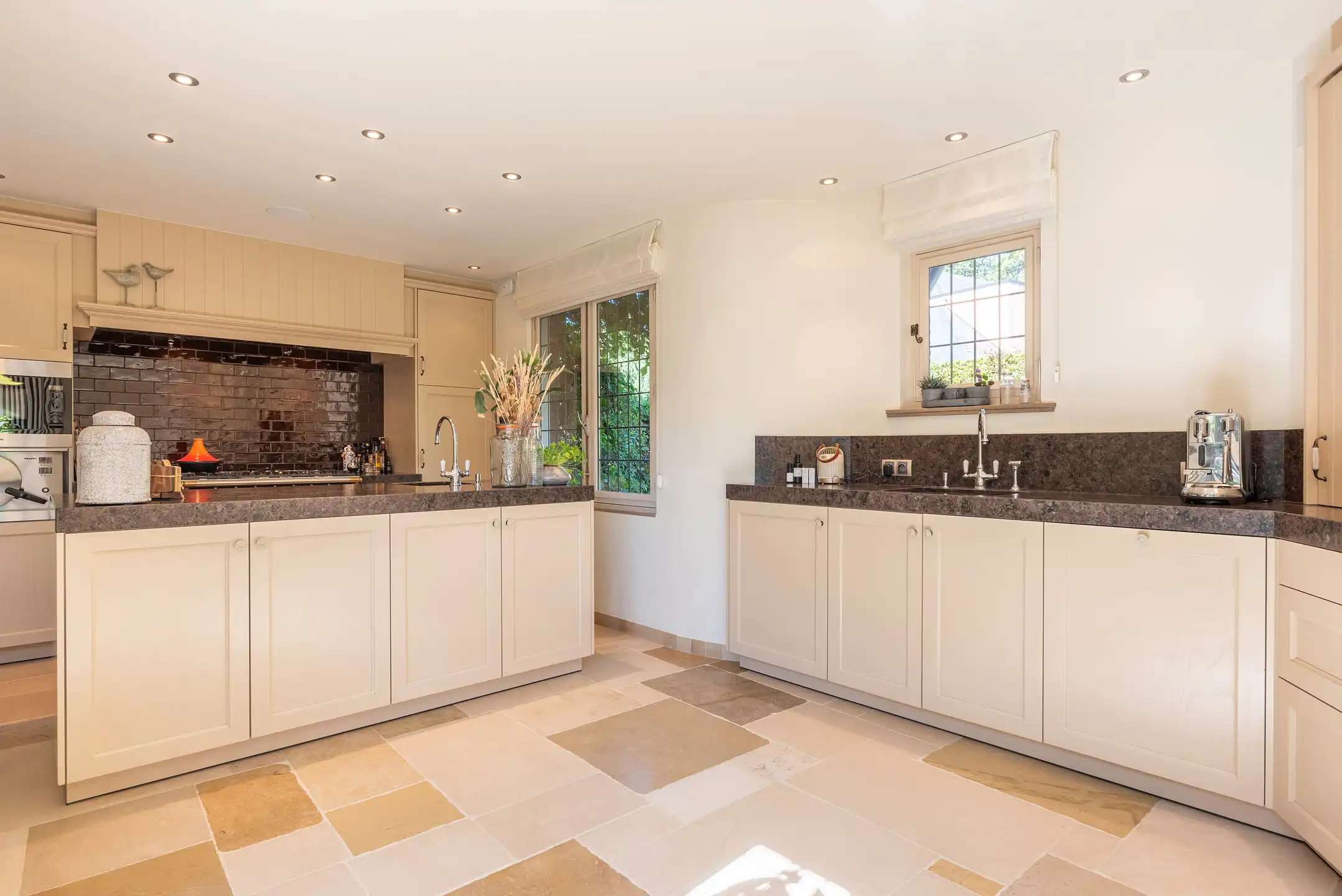 Karaktervilla op 1.560m² in hartje Oud-Turnhout  foto 11