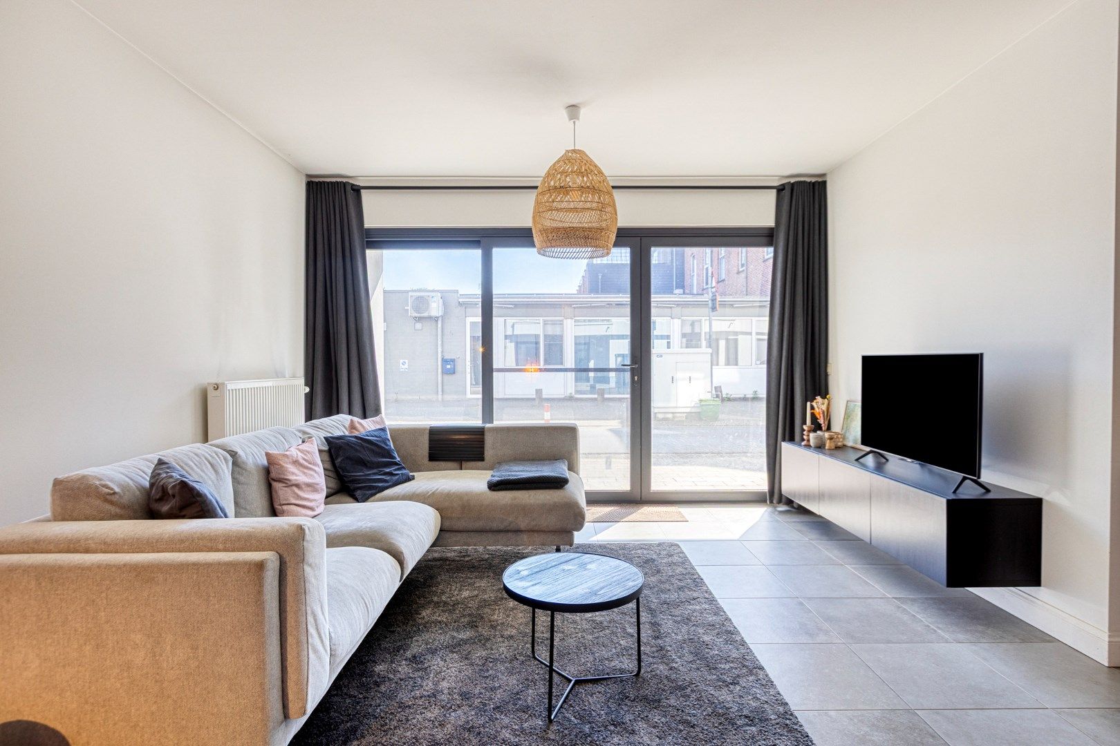 Instapklaar gelijkvloers appartement met 3 slpks, kelderberging en parking te OLV Olen ! foto 5
