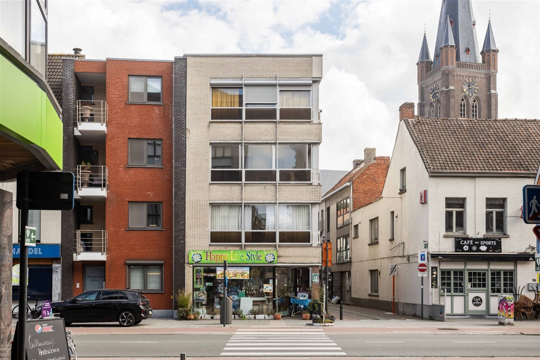 Opbrengsteigendom met 6 units in Eeklo. foto 2