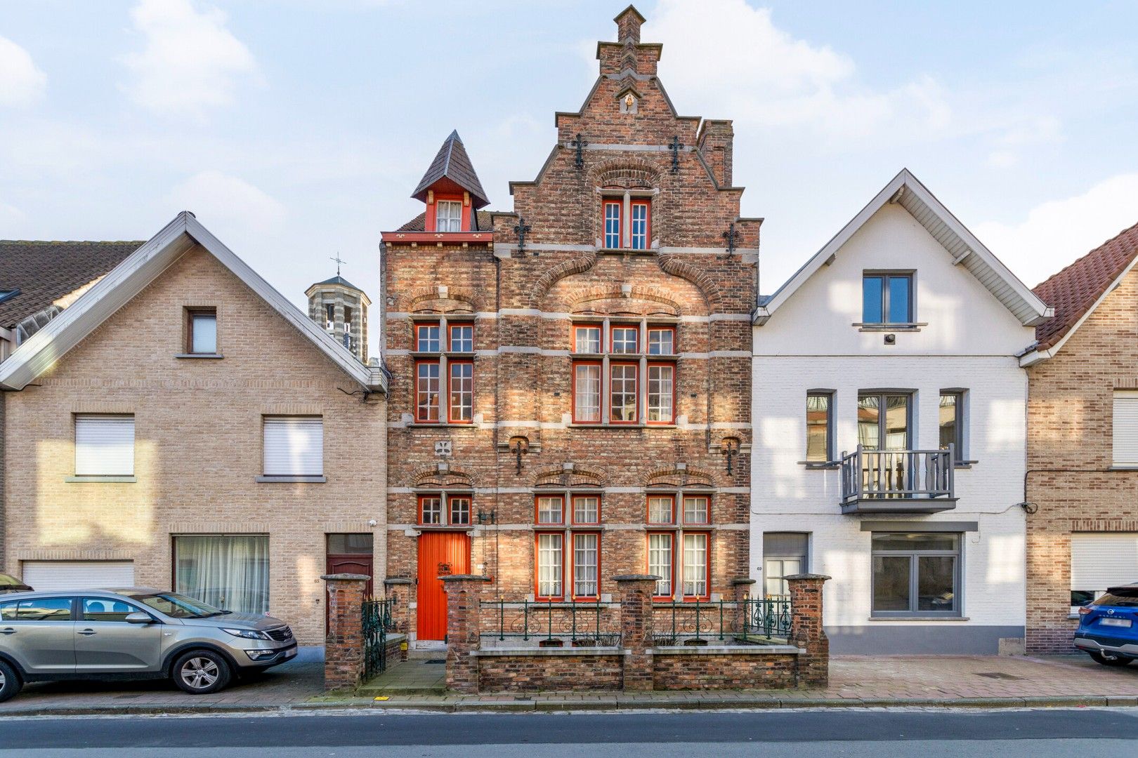 Knokke : Te renoveren Burgerhuis foto {{pictureIndex}}