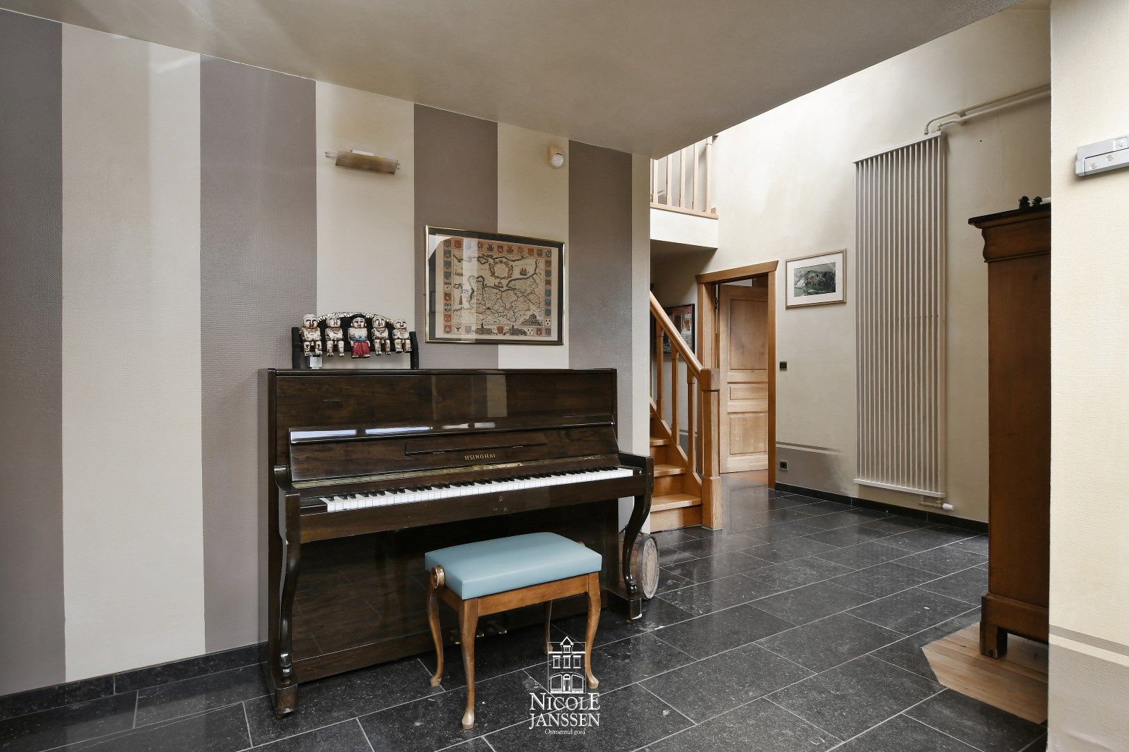 Ruime villa op een royaal perceel foto 4