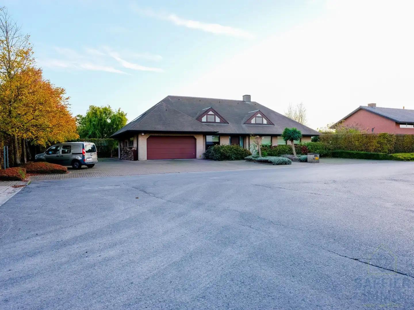 Ruim woning met uitbreidingsmogelijkheden foto 40