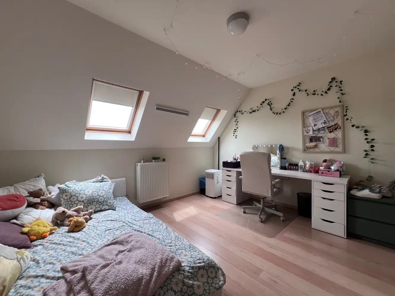 Instapklaar duplex appartement met 4 slaapkamers, 2 badkamers en carport foto 11