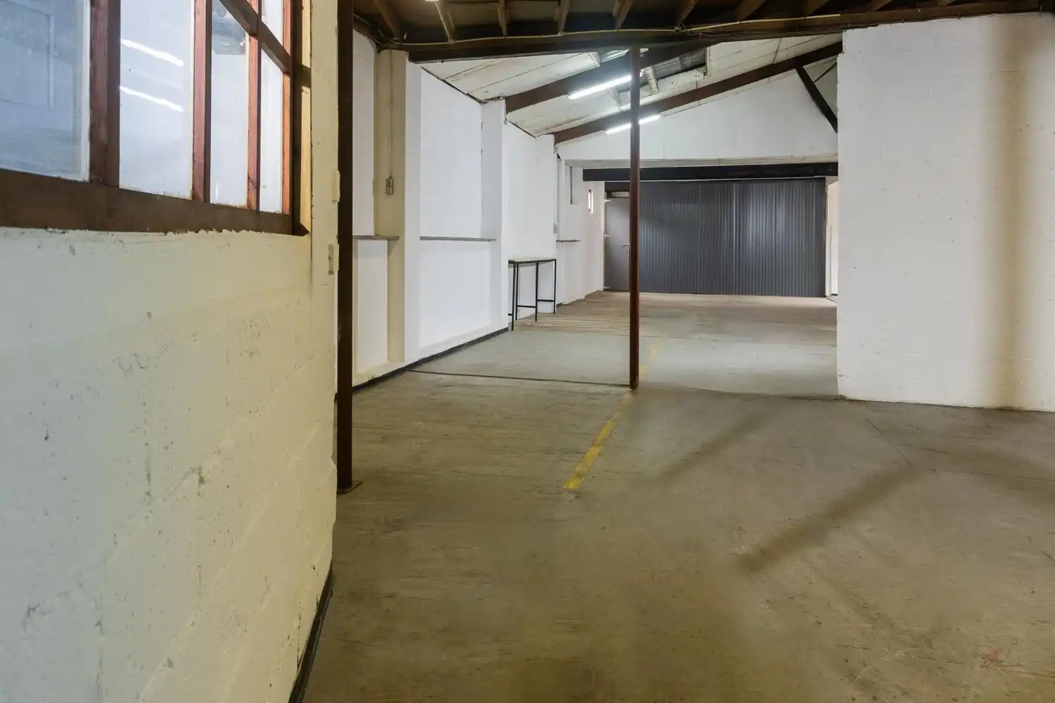 Te huur: Ruime opslagruimte met kantoren – Meerstraat 23, Zutendaal foto 10