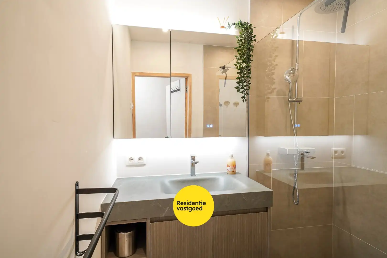 Modern energiezuinig 2-slaapkamerappartement te Bredene foto 14